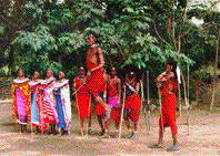 マサイ族の狩りの踊り